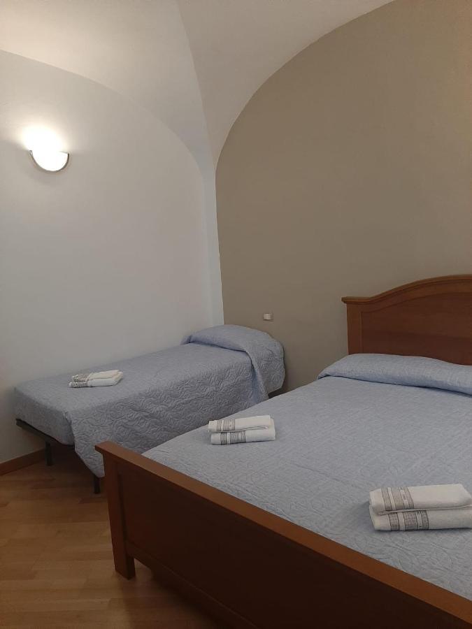Alloggi Piazza Umberto Primo Pacentro 外观 照片